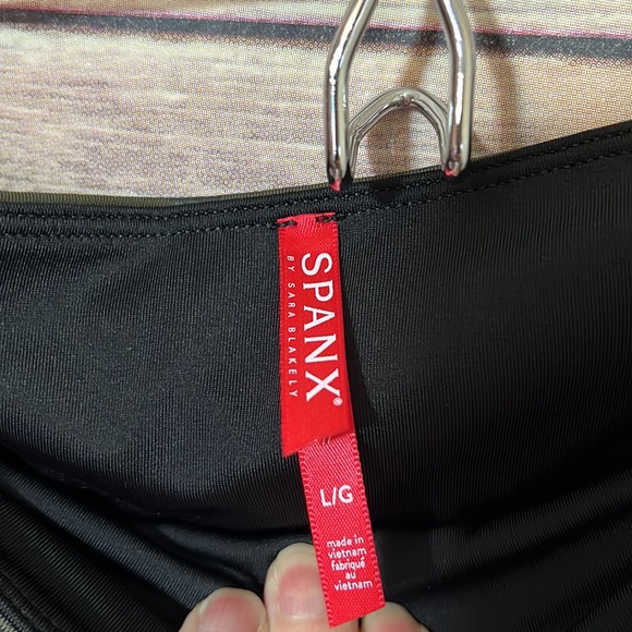 Spanx Faux Leather High-Waist Green Camo Leggings Size Large - Picture 4 of 5